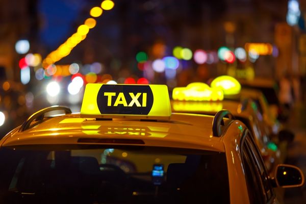 Local Taxi Service in Delhi
